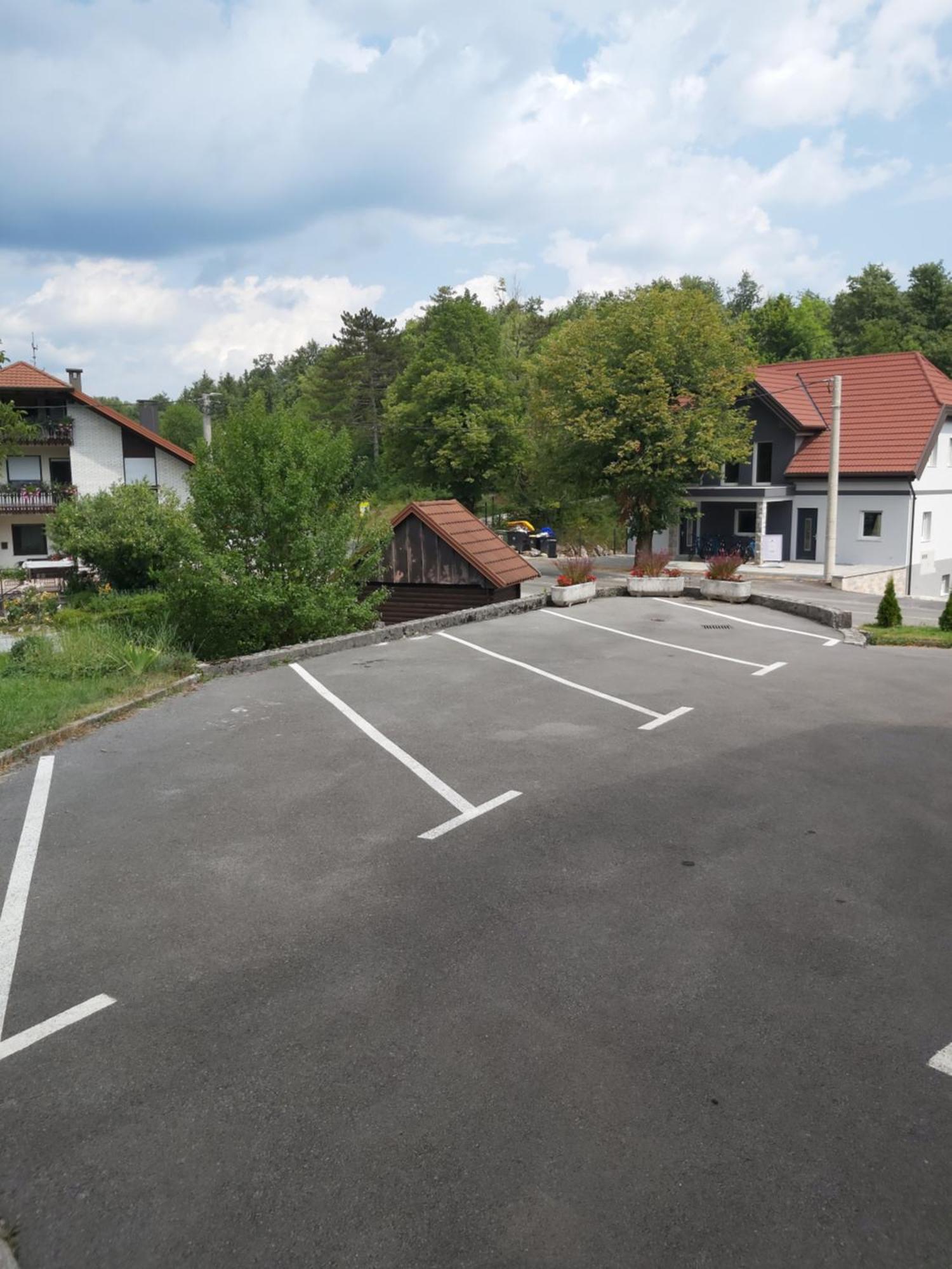 Rooms Zagon Postojna Exterior foto